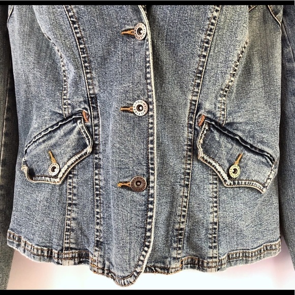 Tommy Hilfiger Jean Jacket Size Medium - Picture 5 of 6